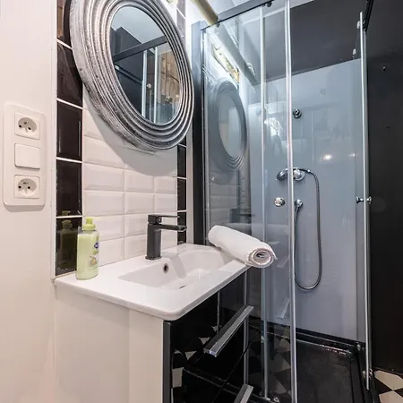 Atypique - Coeur De - Ecran Géant - 2 Pers Pau